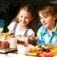 Kinderen aan het buffet